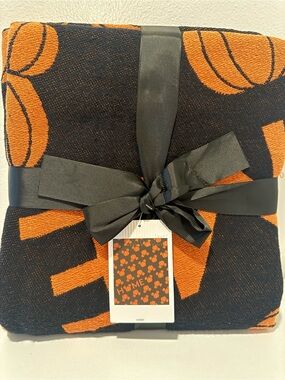 Disney Mickey Mouse Halloween Pumpkin Woven Throw Blanket 50x60 Black/Orange
